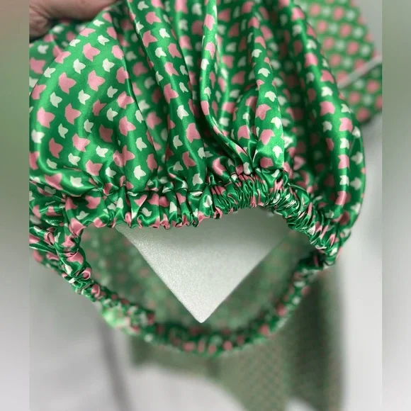 Ivy storehouse pajama set with satin hat size medium new with packaging - Picture 11 of 16